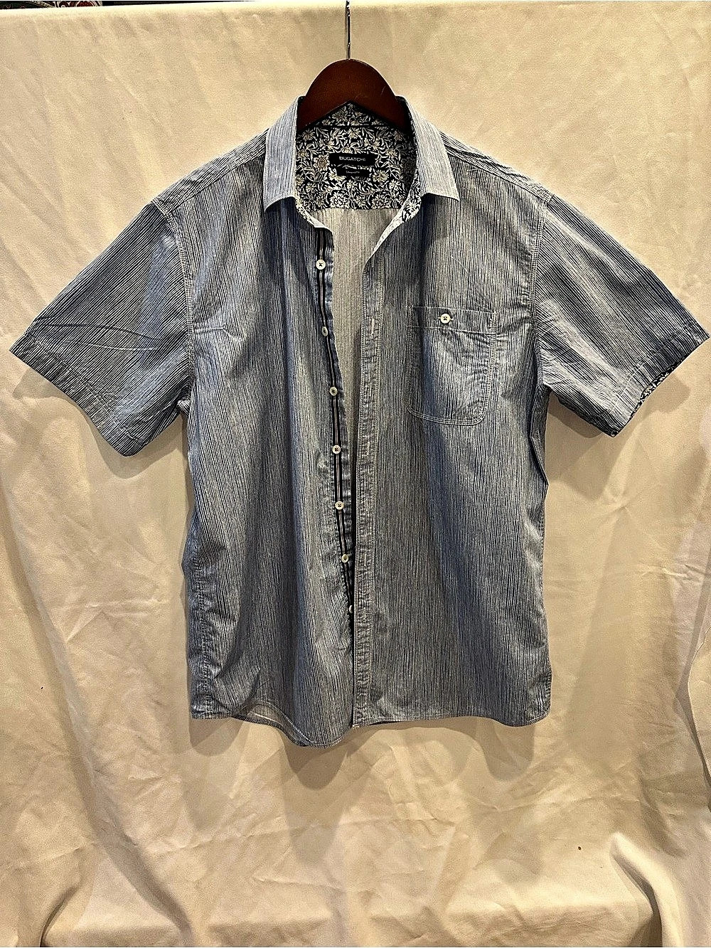 Bugatchi Shaped Fit Striped Short Sleeve Shirt in Blue & White Large